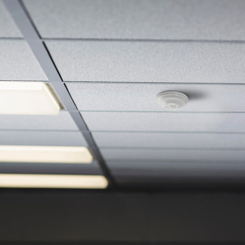 Maxxima adjustable time delay for tailored lighting response