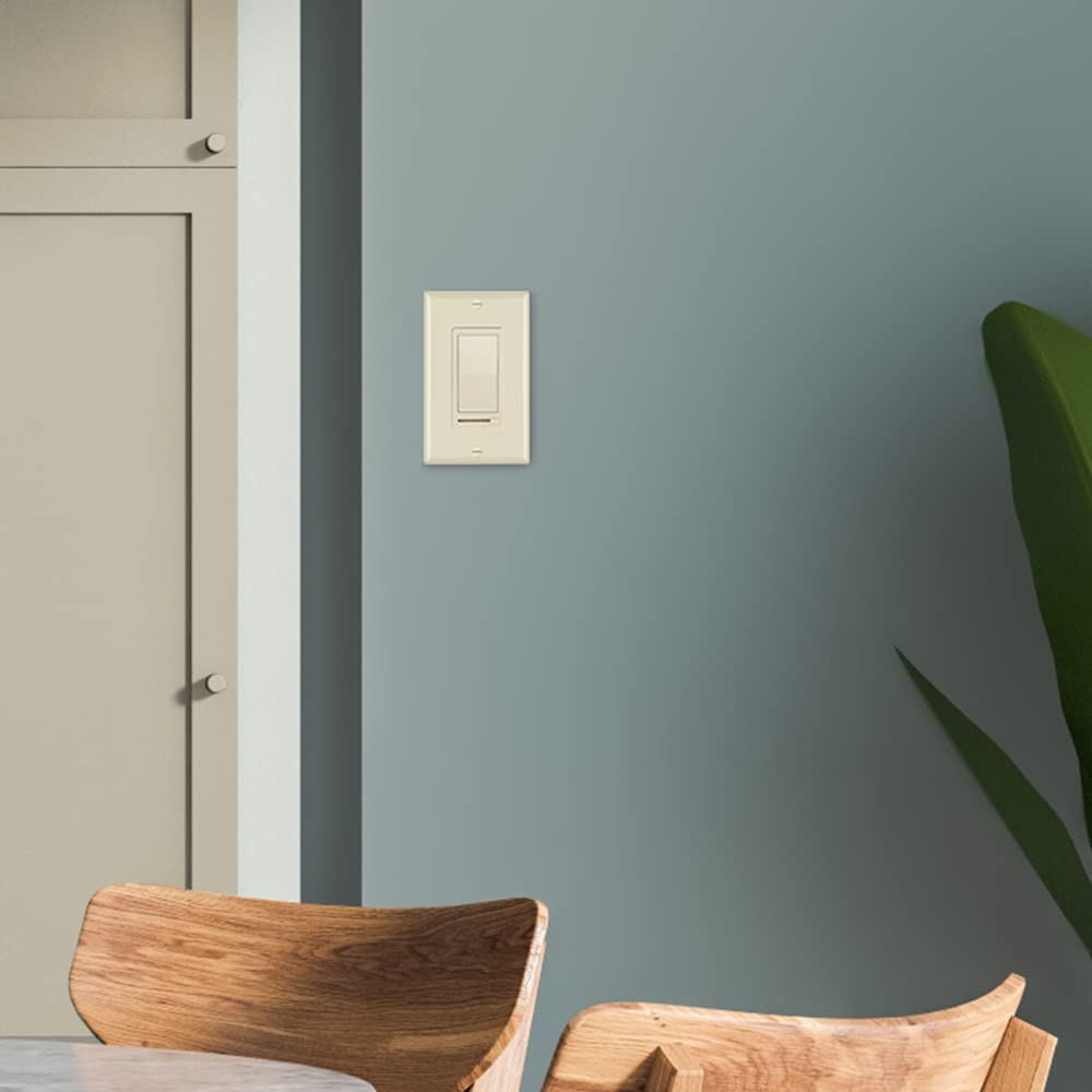 Maxxima wall plate included for quick, tidy mounting