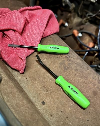 Mayhew 31093GN pry bar with Nylon 6 handle for tough grip.