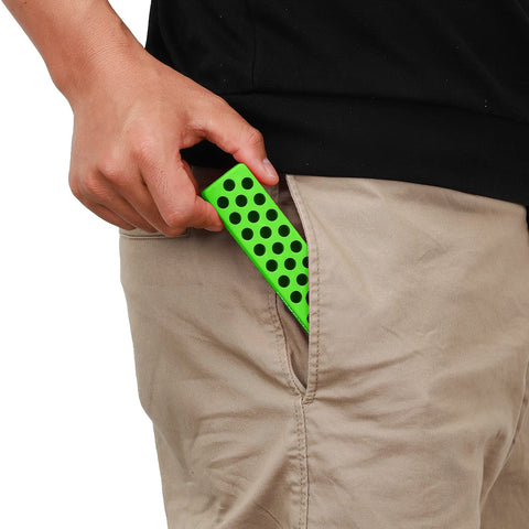 Mayouko compact slim-design rack is easy to carry for portable work.