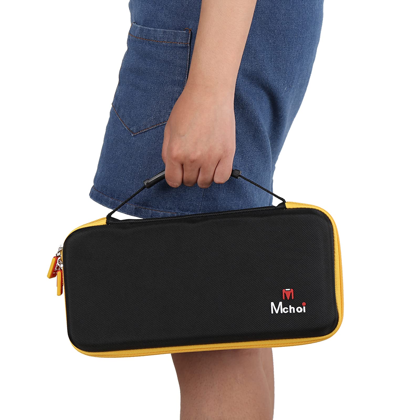 Mchoi reinforced handle offers easy transport on the go.
