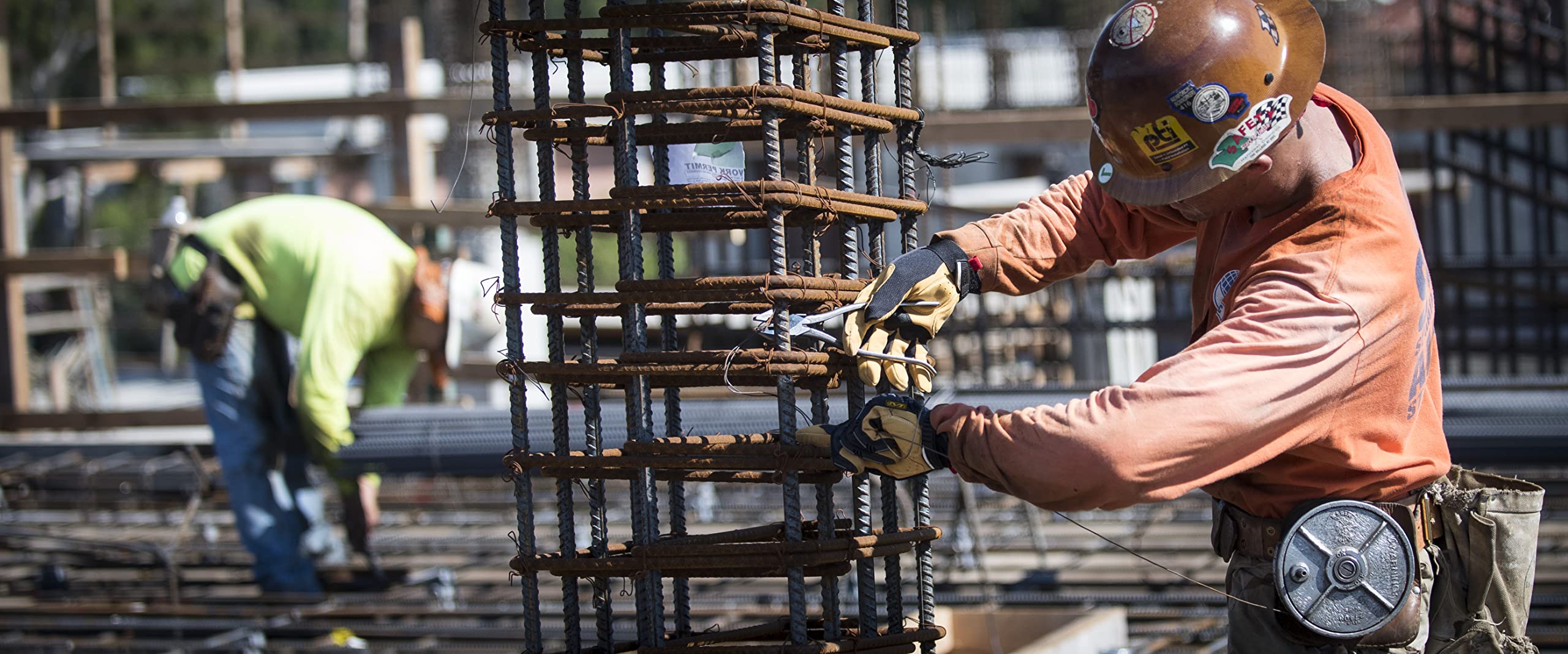 Mechanix Wear Material4X M-Pact is machine-washable and tear-resistant for lasting use.