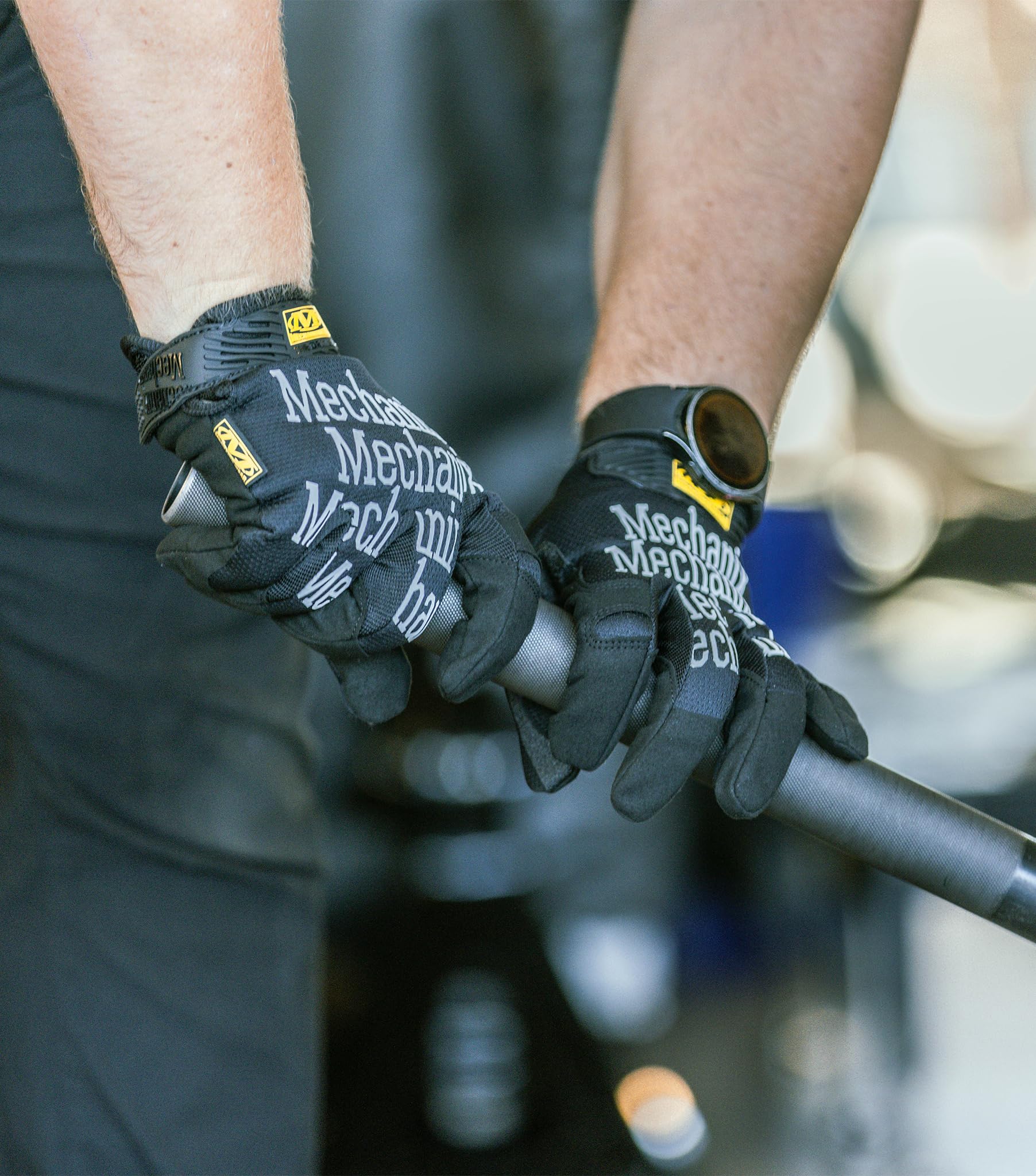Mechanix Wear Original Gloves machine-washable materials simplify cleanup after demanding jobs.