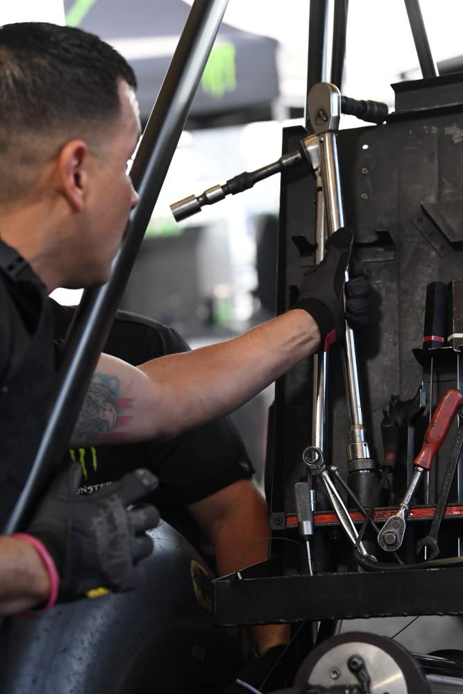 Mechanix Wear Specialty Grip gloves anti-slip design reduces slippage during tasks.
