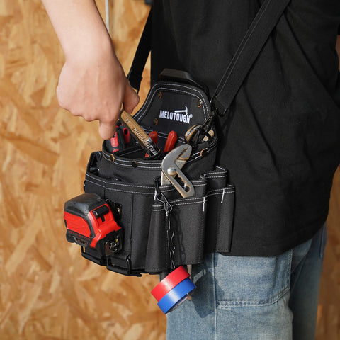 MELOTOUGH heavy-duty pouch balances weight for comfortable all-day wear.