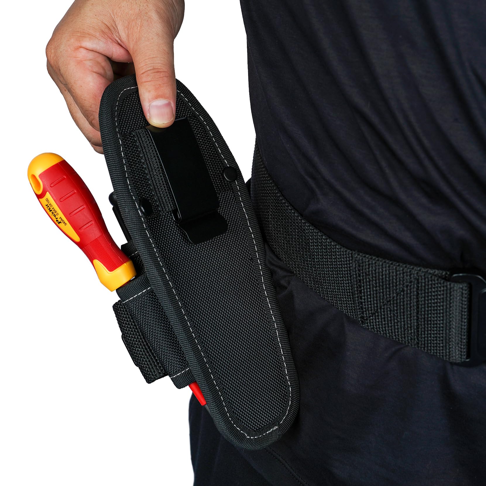 MELOTOUGH dual belt attachment demonstrates secure, versatile carrying