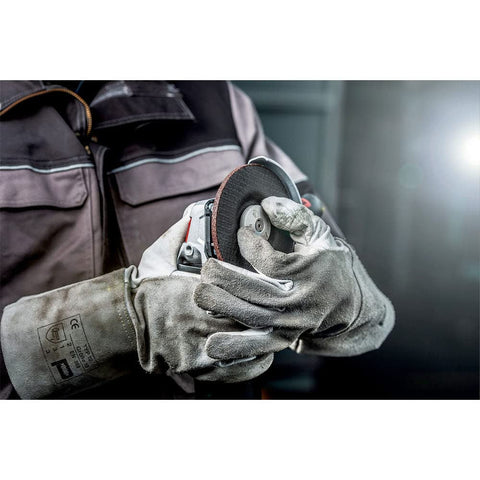 Metabo anti-vibration side handle close-up for comfortable, low-fatigue use