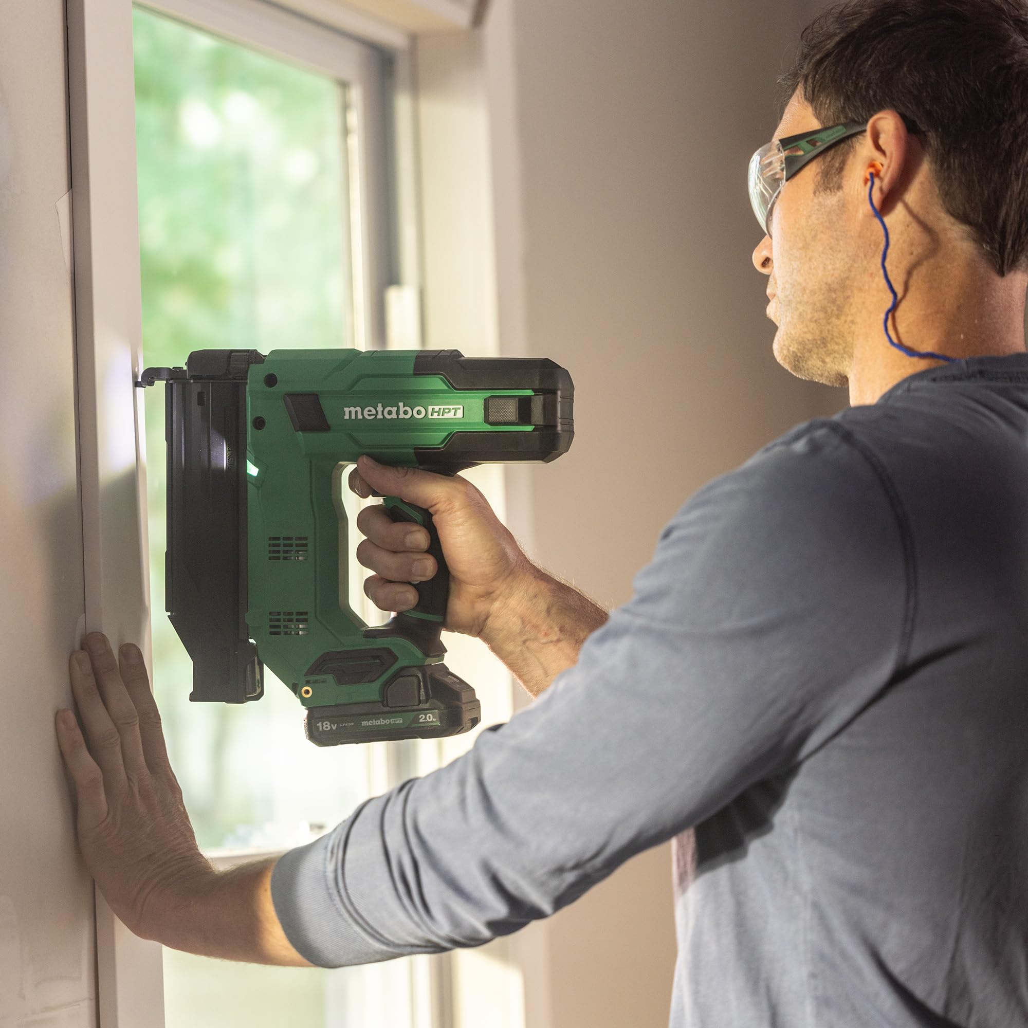 Compact, low center height design fits tight spaces