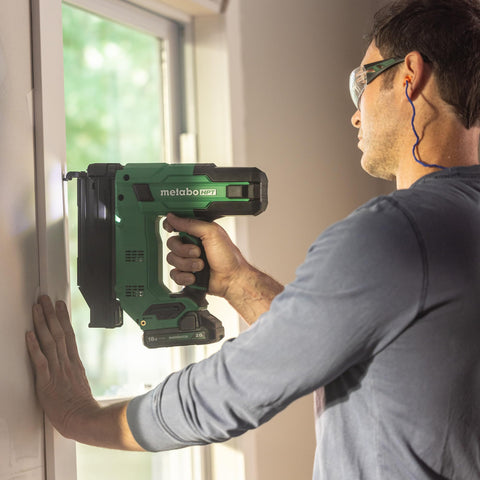 Compact, low center height design fits tight spaces