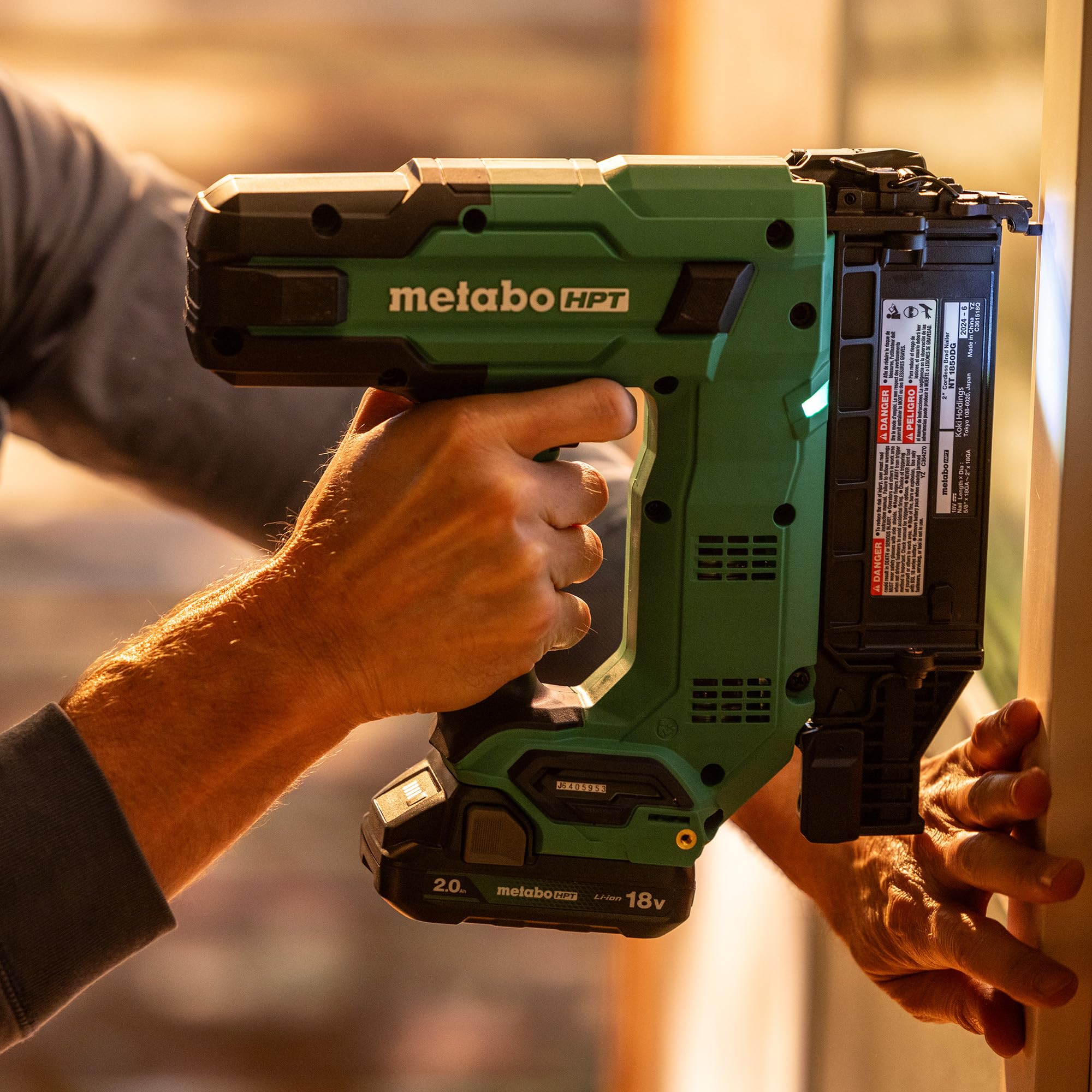 MultiVolt system extending runtime across 18V and 36V tools