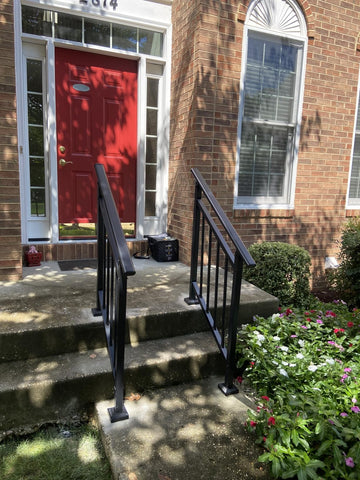 Metty Metal durable steel rail with a modern finish.