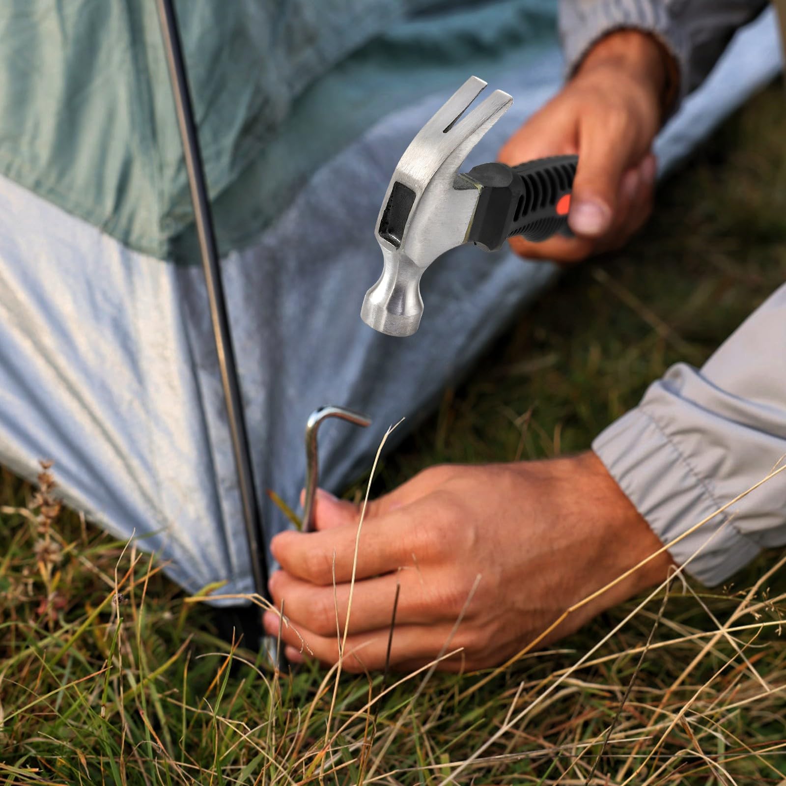 Mezchi stubby hammer perfect for camping and DIY use.