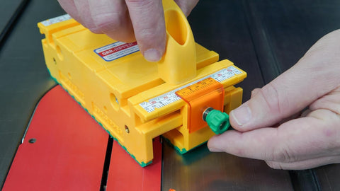 Microjig GRR-RIPPER+ Plus SafeRip kit included for enhanced fence safety