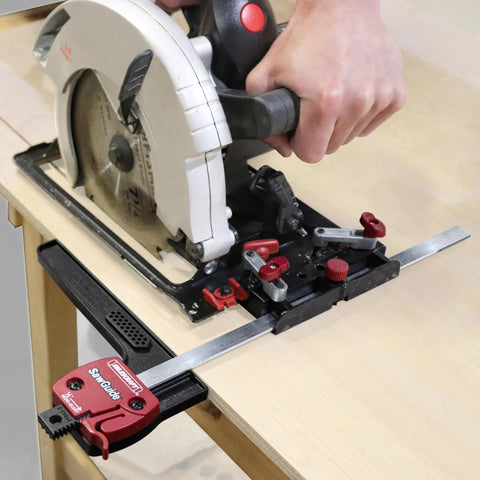 Milescraft 1403 edge guide supports straight cuts across stock