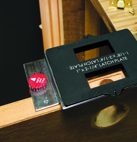 Milescraft HingeMate350 router bit 1/2 in creates smooth mortises.