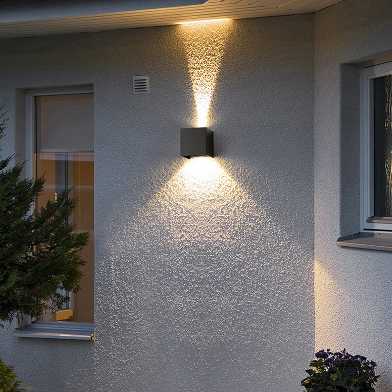 Mille Lucciole square aluminum wall lamp for clean indoor outdoor look