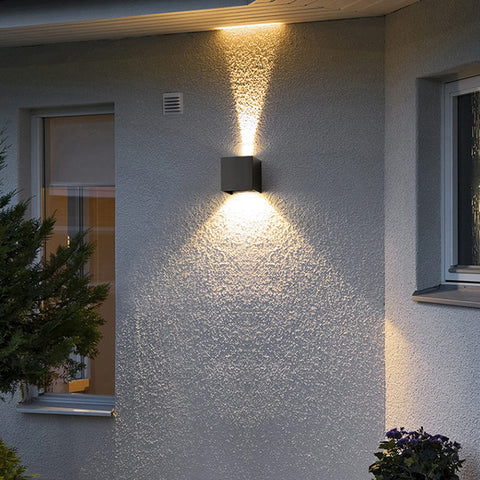 Mille Lucciole square aluminum wall lamp for clean indoor outdoor look