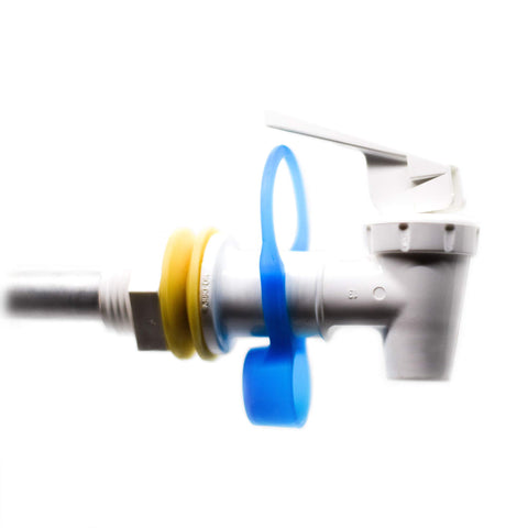 Milunova Spigcap tightly seals standard spigots for spill-free pours.