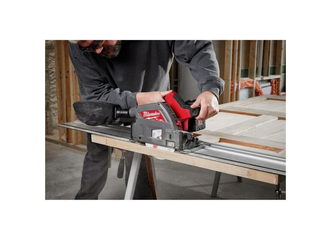 Milwaukee burr-free finish blade delivering burr-free edges on veneered plywood jobs