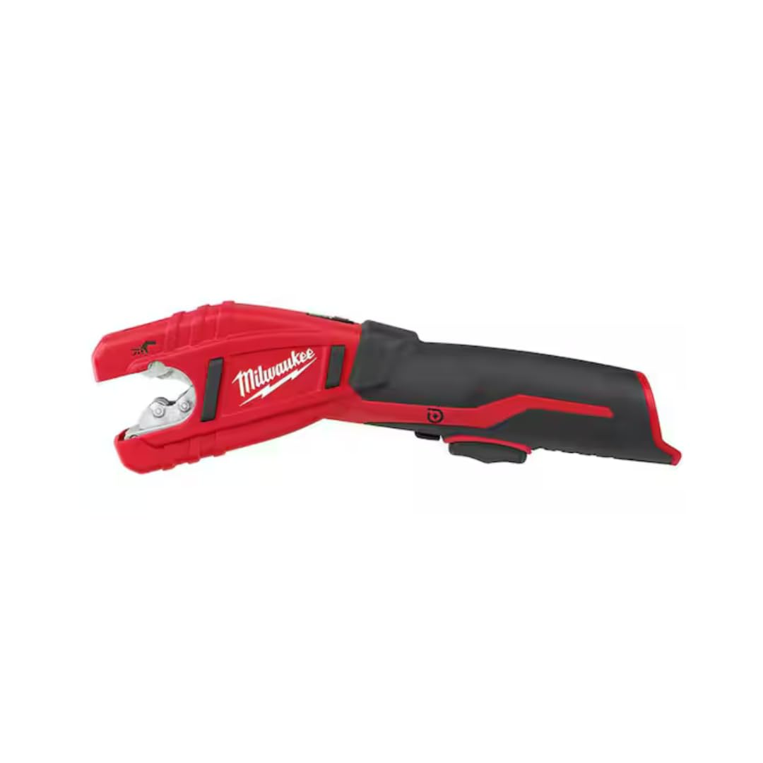 Milwaukee 2471-20 copper pipe cutter cutting copper pipe quickly and cleanly.