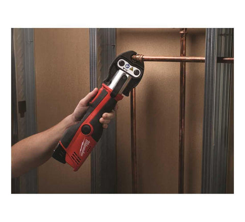 Milwaukee 2473-22 jaws and crimping area ready for fittings