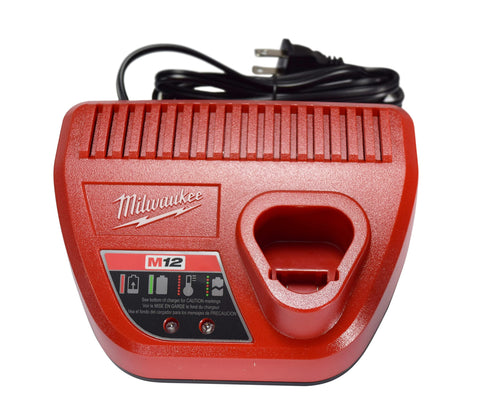 Milwaukee 2529-21XC contractor bag keeps tools organized during transport
