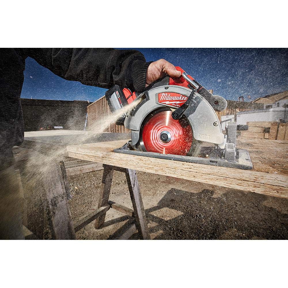 Milwaukee 2732-20 electric brake for quick blade stoppage after each cut.