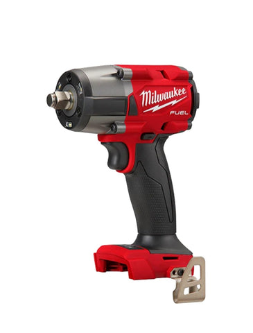 Milwaukee 2962-20 mid torque wrench in action with friction ring for quick nut removal