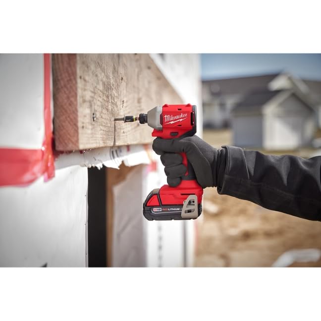 Milwaukee 3610-22CT carrying case included for organization