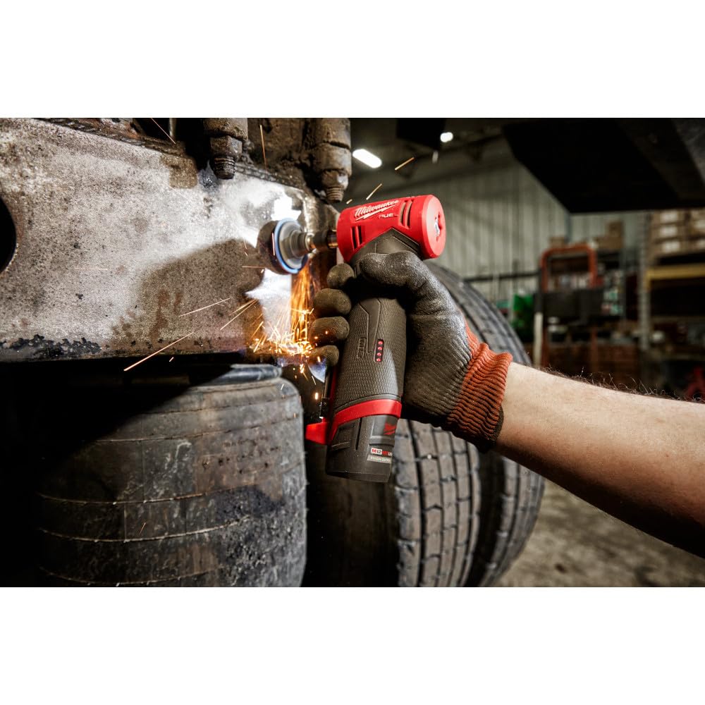 Milwaukee 48-11-2420 compact design emphasizes lightweight form for all-day carry