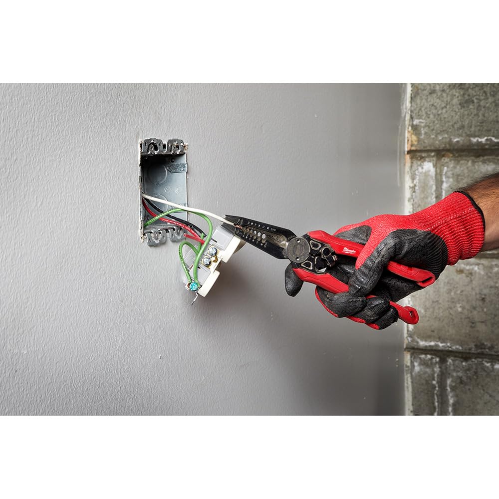 Conduit reamer and bolt cutter in use on Milwaukee 48-22-3078.