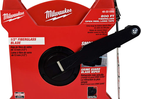 Milwaukee rugged jobsite housing withstands harsh conditions for accuracy.
