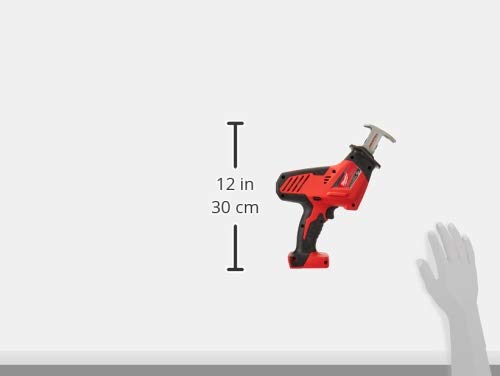 Milwaukee Hackzall ergonomic grip and anti-vibration for comfortable cuts