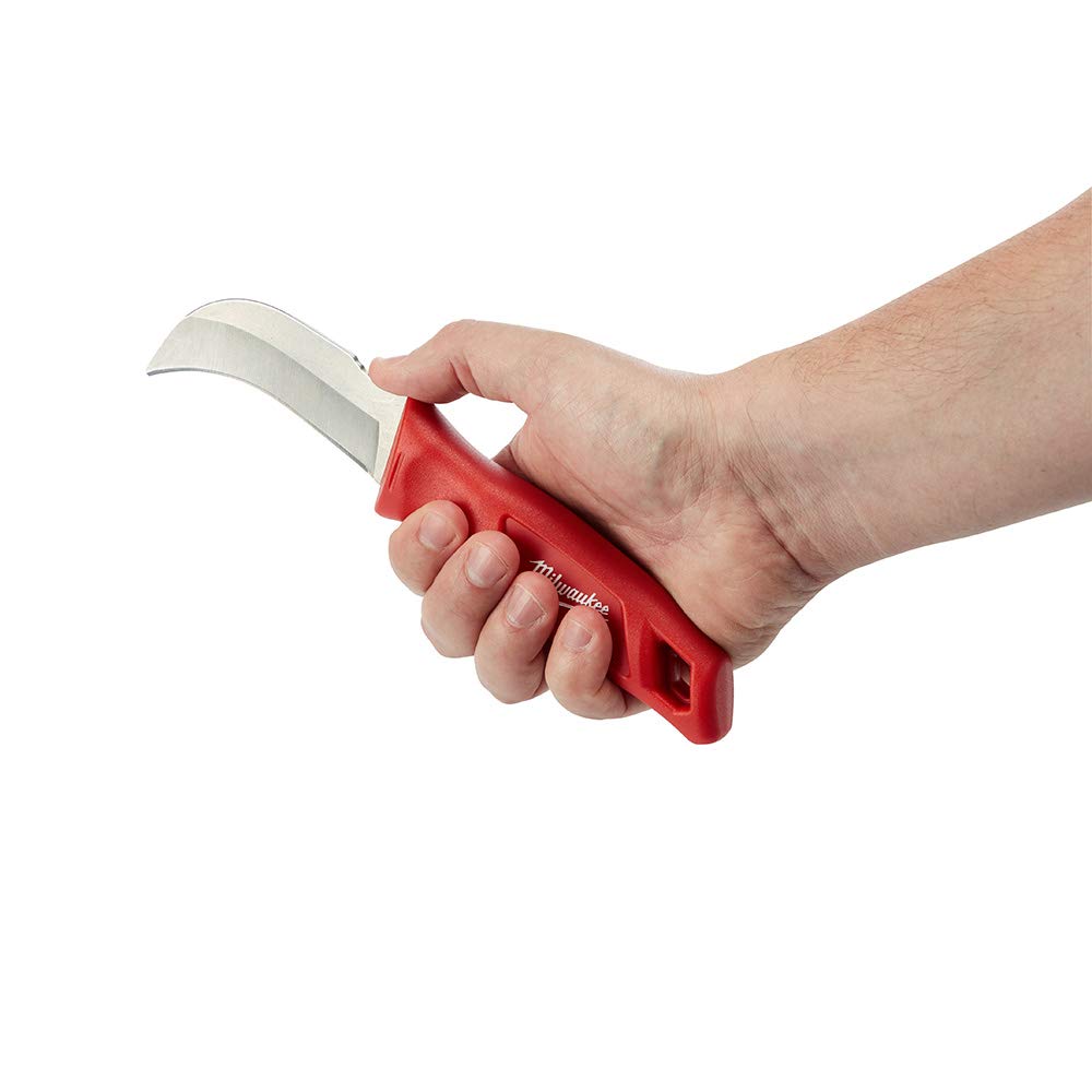Milwaukee Hawkbill knife edge retention highlights long-lasting performance on tough jobs