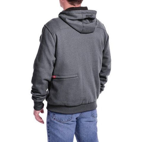 Milwaukee heated hoodie M12 in action on site demonstrates cordless warmth and mobility