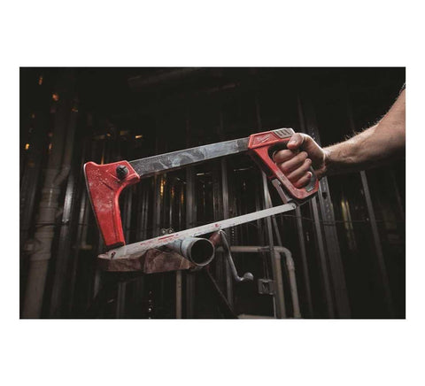 Milwaukee high leverage tension knob enables higher blade tension for tougher materials.