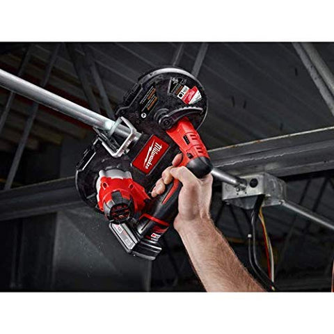 Milwaukee high-speed steel teeth ensure durability in metal-cutting work.