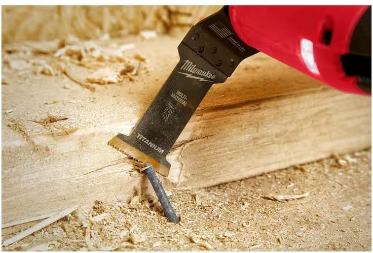 MILWAUKEE laser-etched blades provide quick identification on the job.