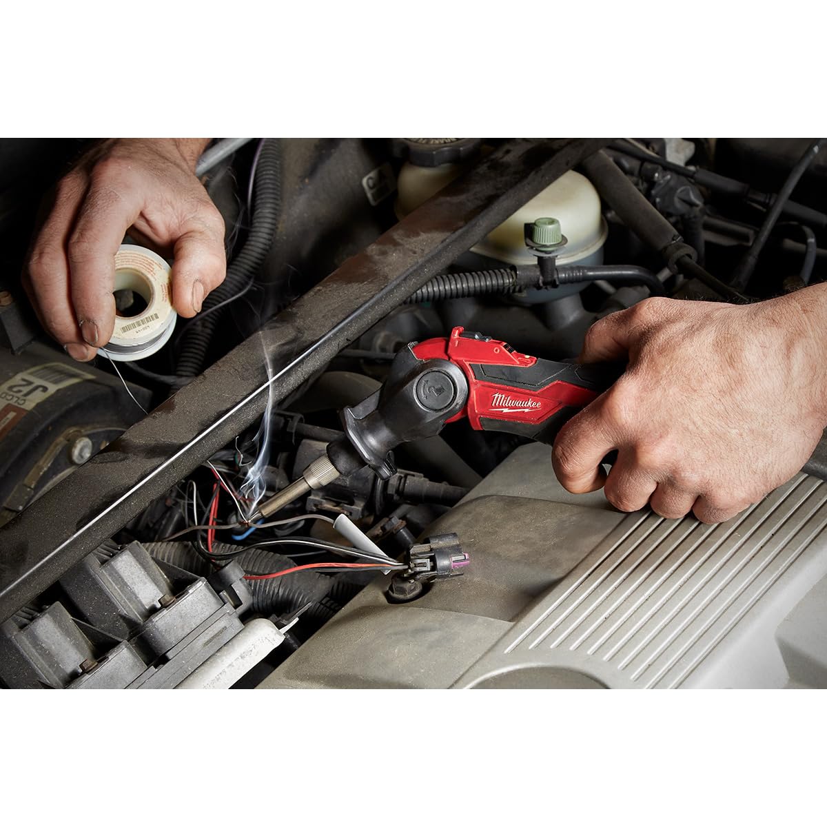 Milwaukee M12 tool-free tip change for quick swaps