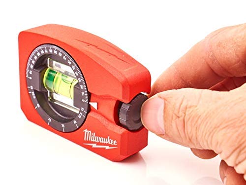 Milwaukee Magnetic Pocket Level 78mm side view, compact carry in a tool belt.