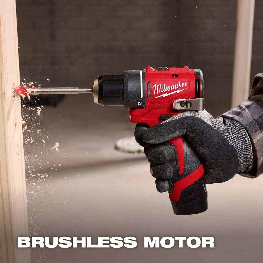 Durable metal chuck on Milwaukee M12 Subcompact drill/driver for long-lasting performance.