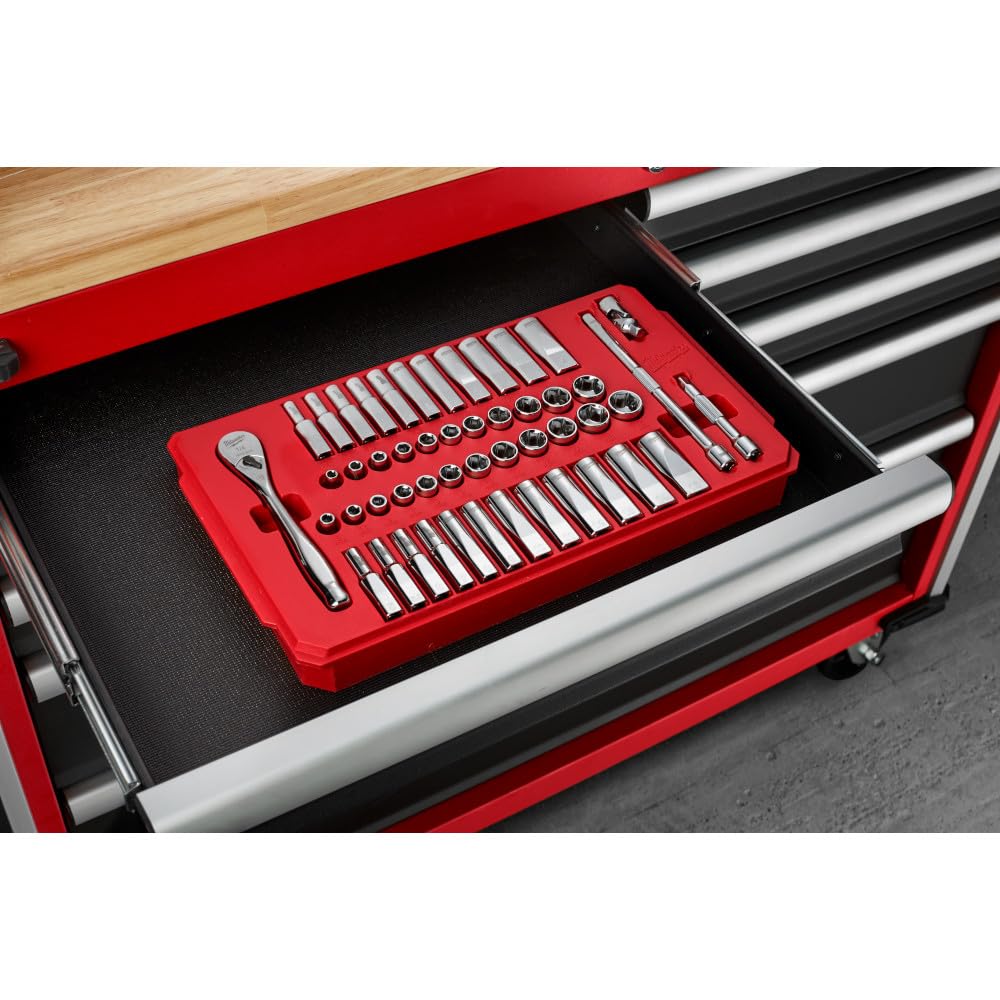 Milwaukee MLW48-22-9004 compact storage case keeps tools organized.