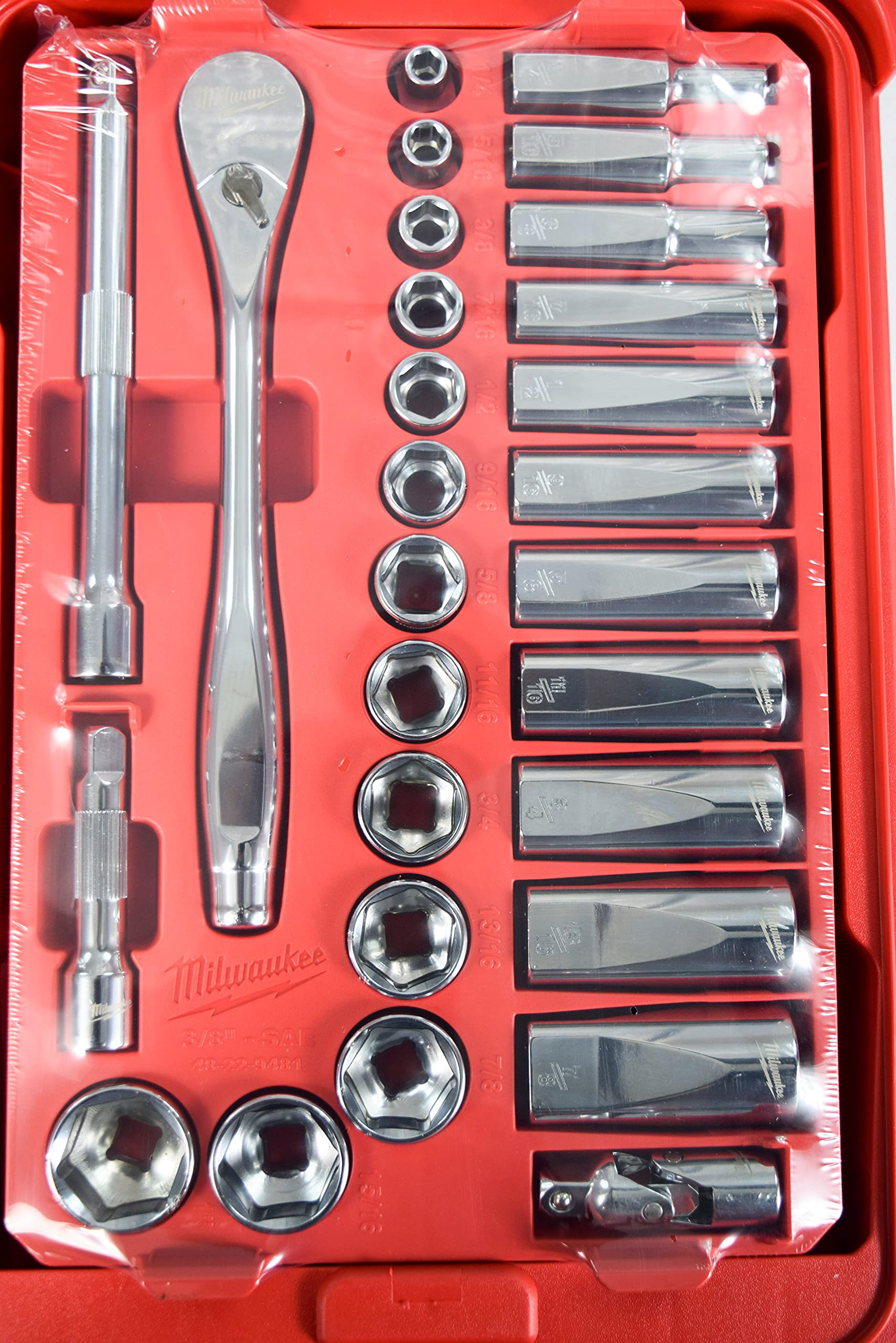 PACKOUT low-profile organizer keeping Milwaukee tools organized