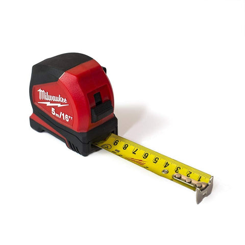 Milwaukee Pro Compact Tape Measure C5-16/25 retracted blade for safe storage