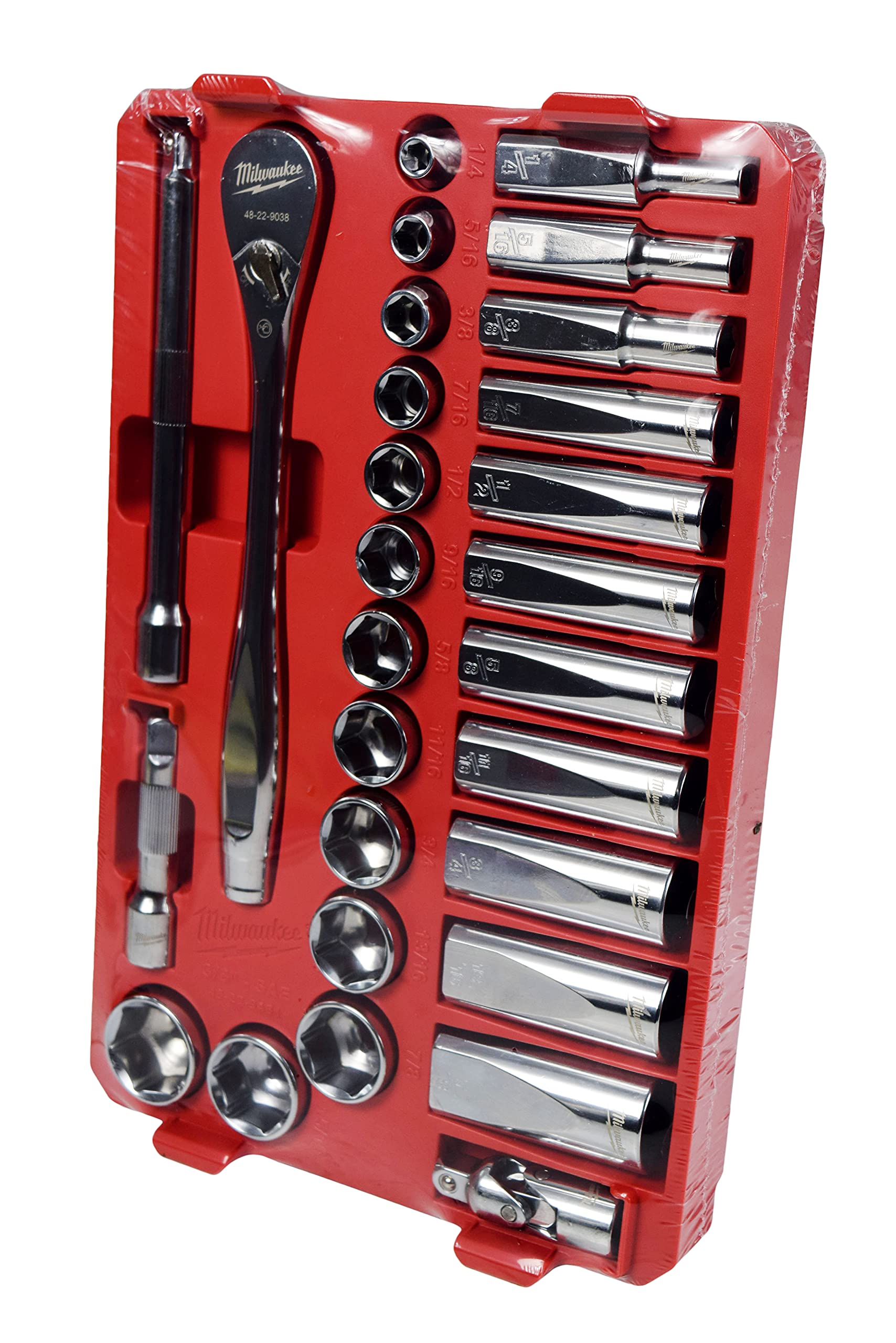 Sockets with stamped sizes for quick identification on Milwaukee set