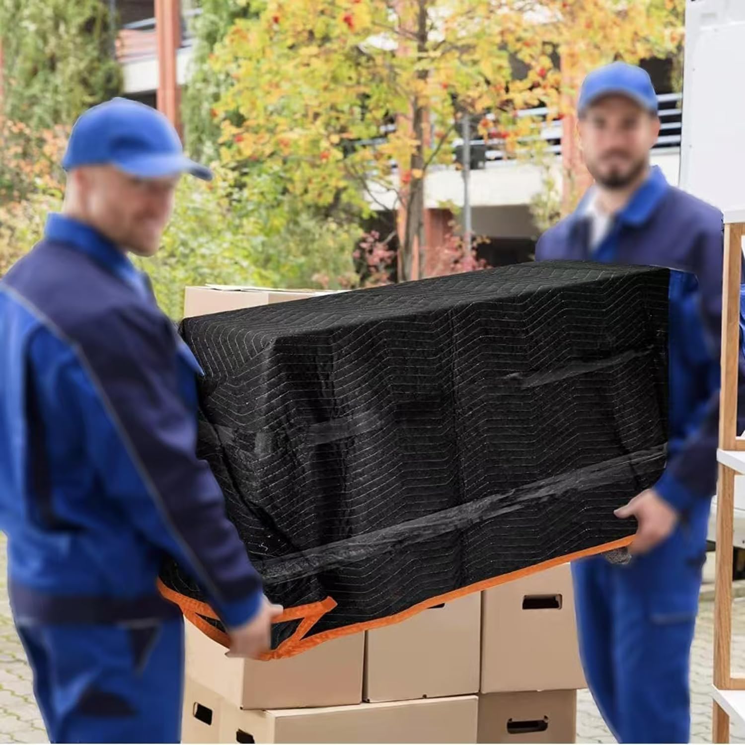 Mintboo black 80x72in packing blanket; ideal for shielding items during shipping