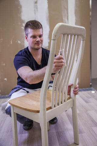Mirka Goldflex pad with stearate coating reduces dust buildup during sanding.