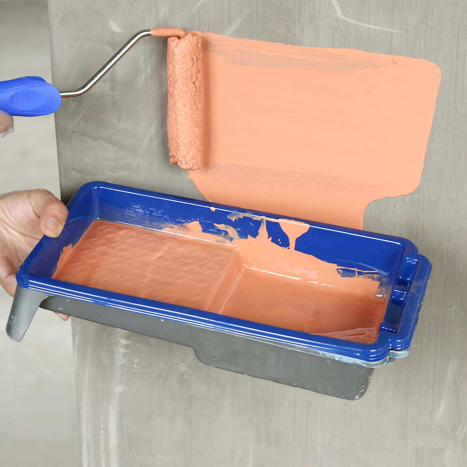 Mister Rui thickened plastic tray resists warping during use.