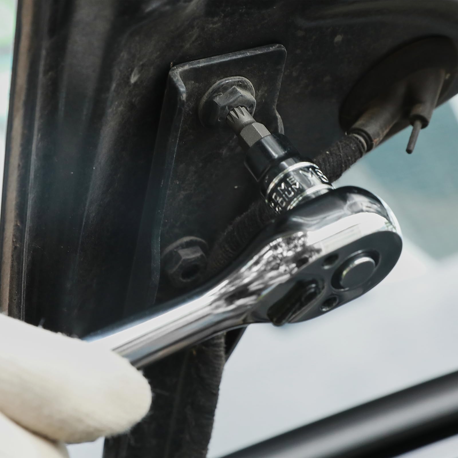 MIXPOWER tools meet ANSI standards for reliable performance.