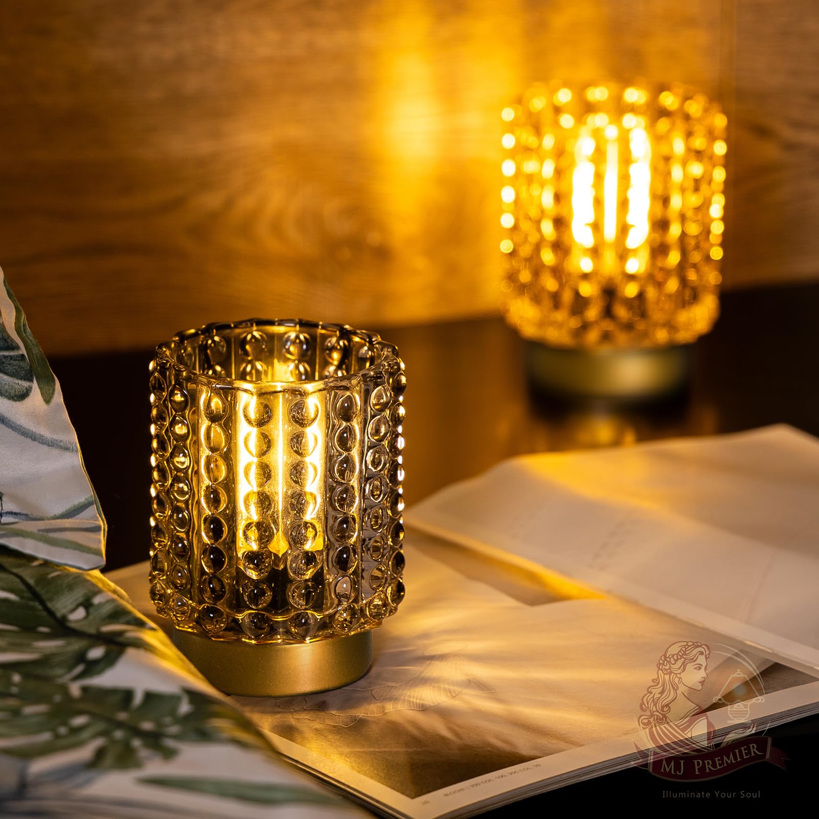 MJ PREMIER cordless table lamp offers easy setup anywhere.
